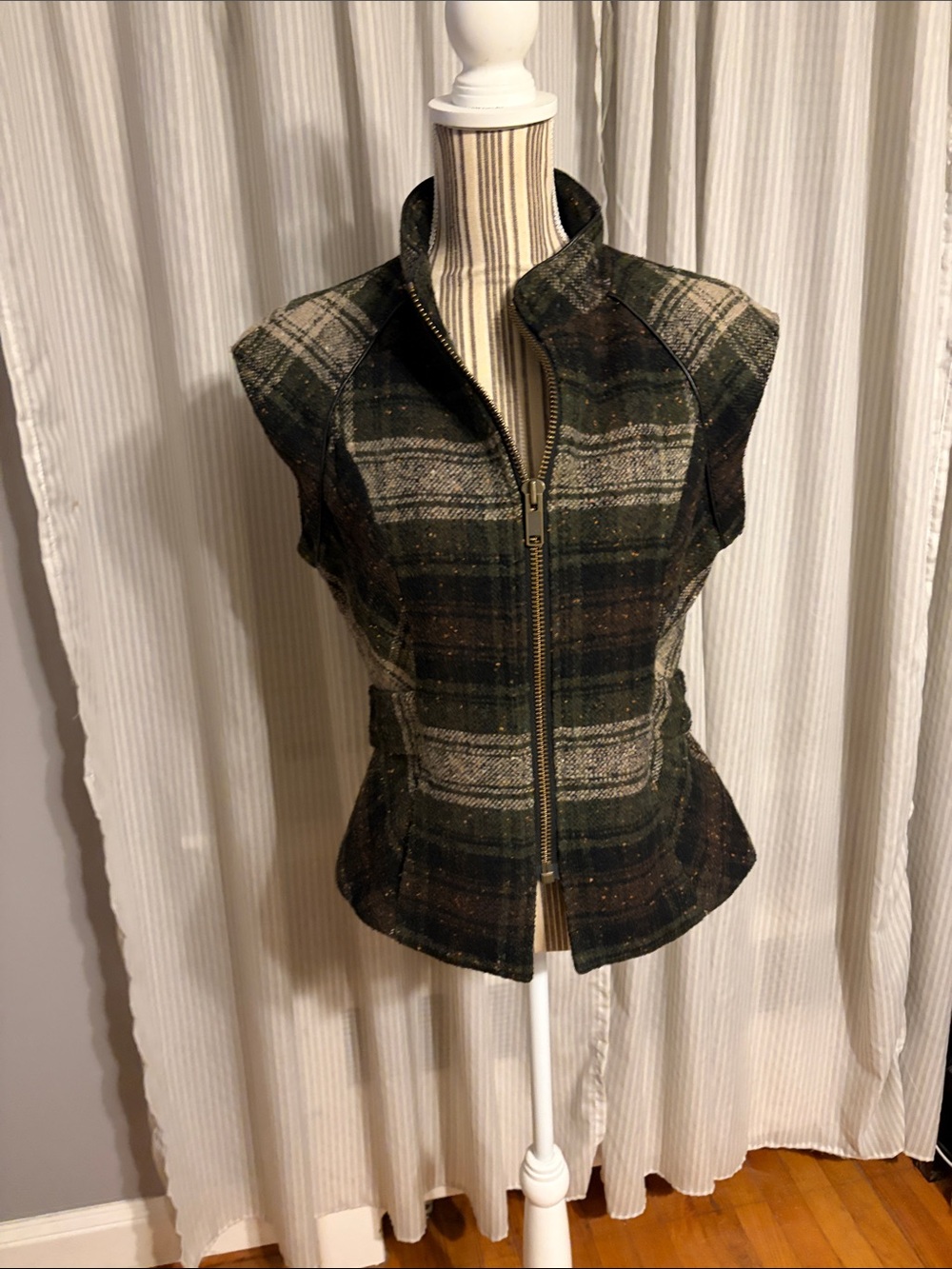 Cabi Plaid Zip-Front Women's Vest - Green & Black